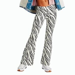 NWT We The Free Zebra Flare Pants Size 31